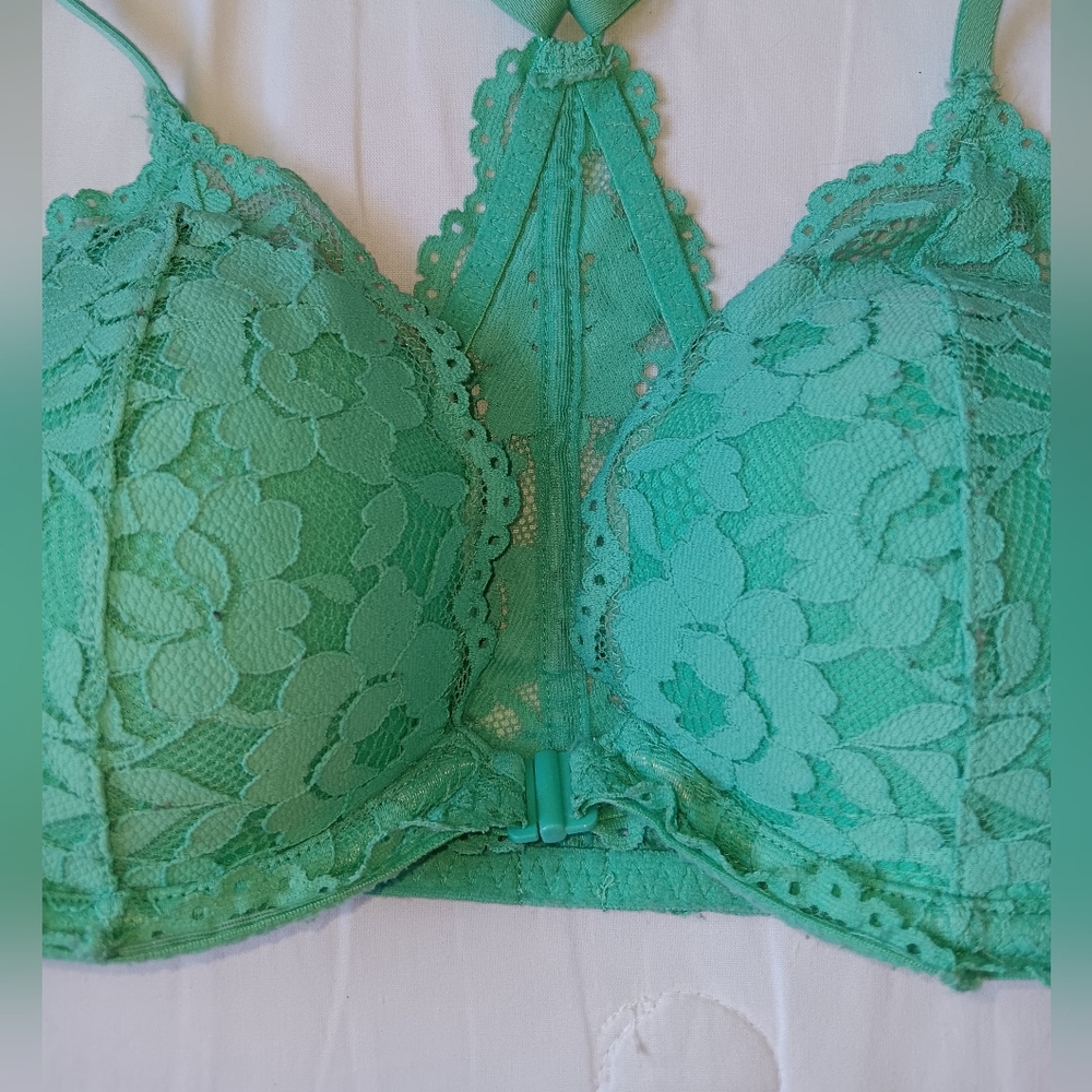 PINK Victoria's Secret Light Green Lace Date Racerback Push-up Bra. 32C - Picture 3 of 10